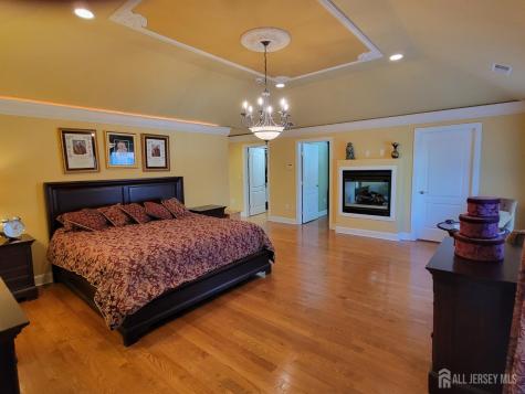 21 Southfield Road Edison NJ 08820