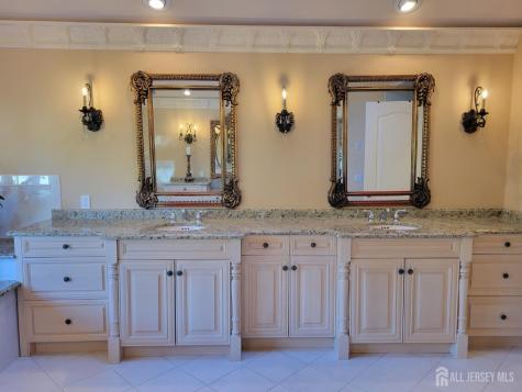 21 Southfield Road Edison NJ 08820