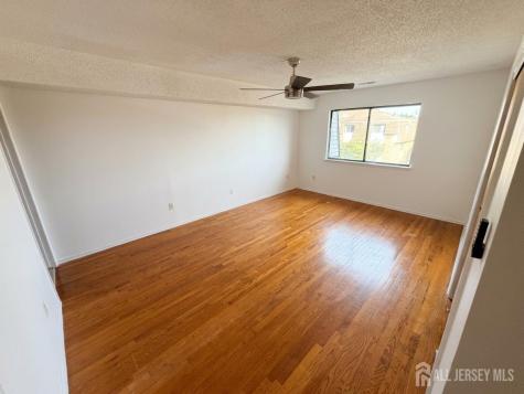 107 Edison Glen Terrace Edison NJ 08837