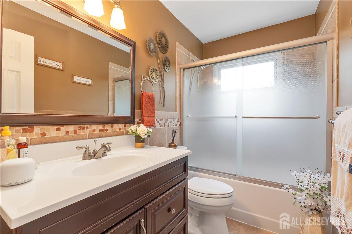 53 University Road East Brunswick NJ 08816