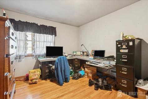 28 Debra Place Sewaren NJ 07077