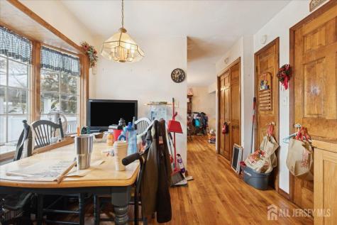 28 Debra Place Sewaren NJ 07077