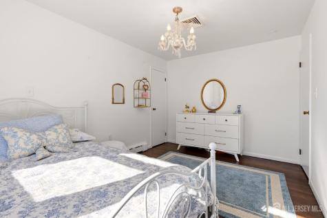 152 Remsen Avenue Avenel NJ 07001