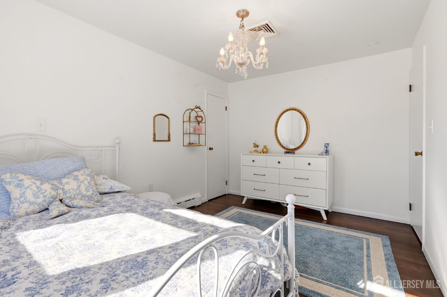 152 Remsen Avenue Avenel NJ 07001