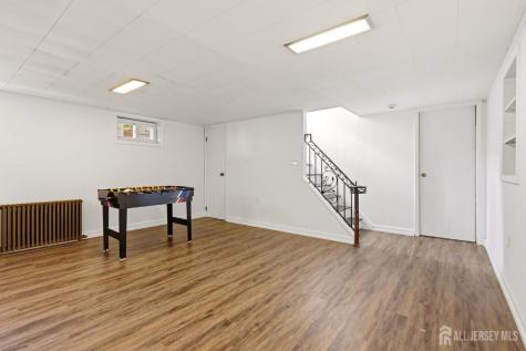 152 Remsen Avenue Avenel NJ 07001