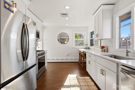 152 Remsen Avenue Avenel NJ 07001