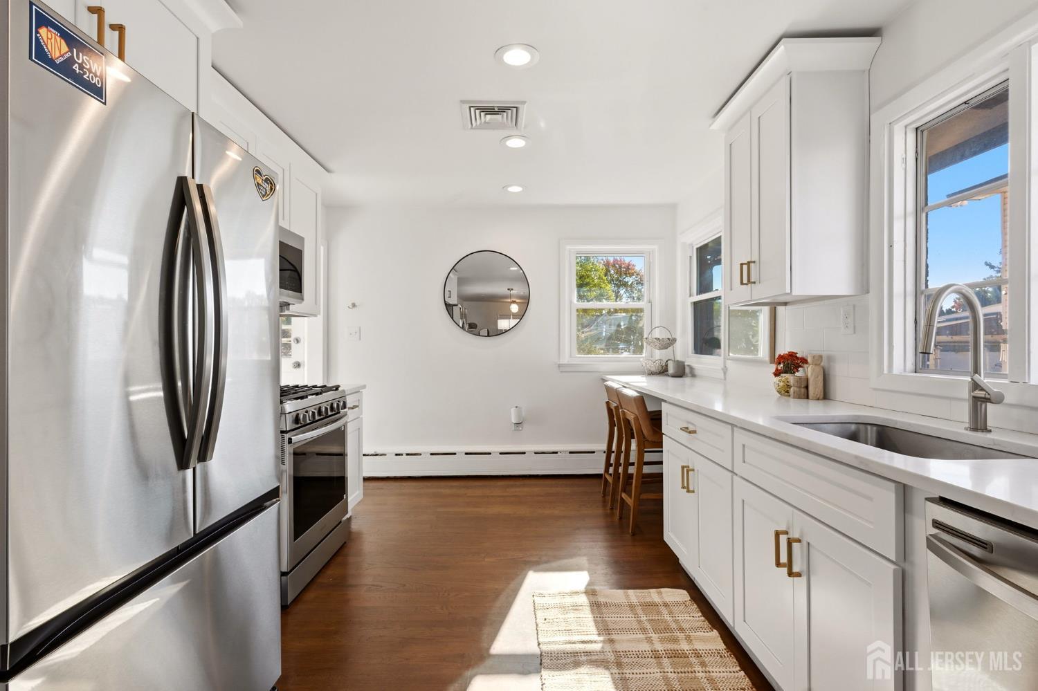 152 Remsen Avenue Avenel NJ 07001