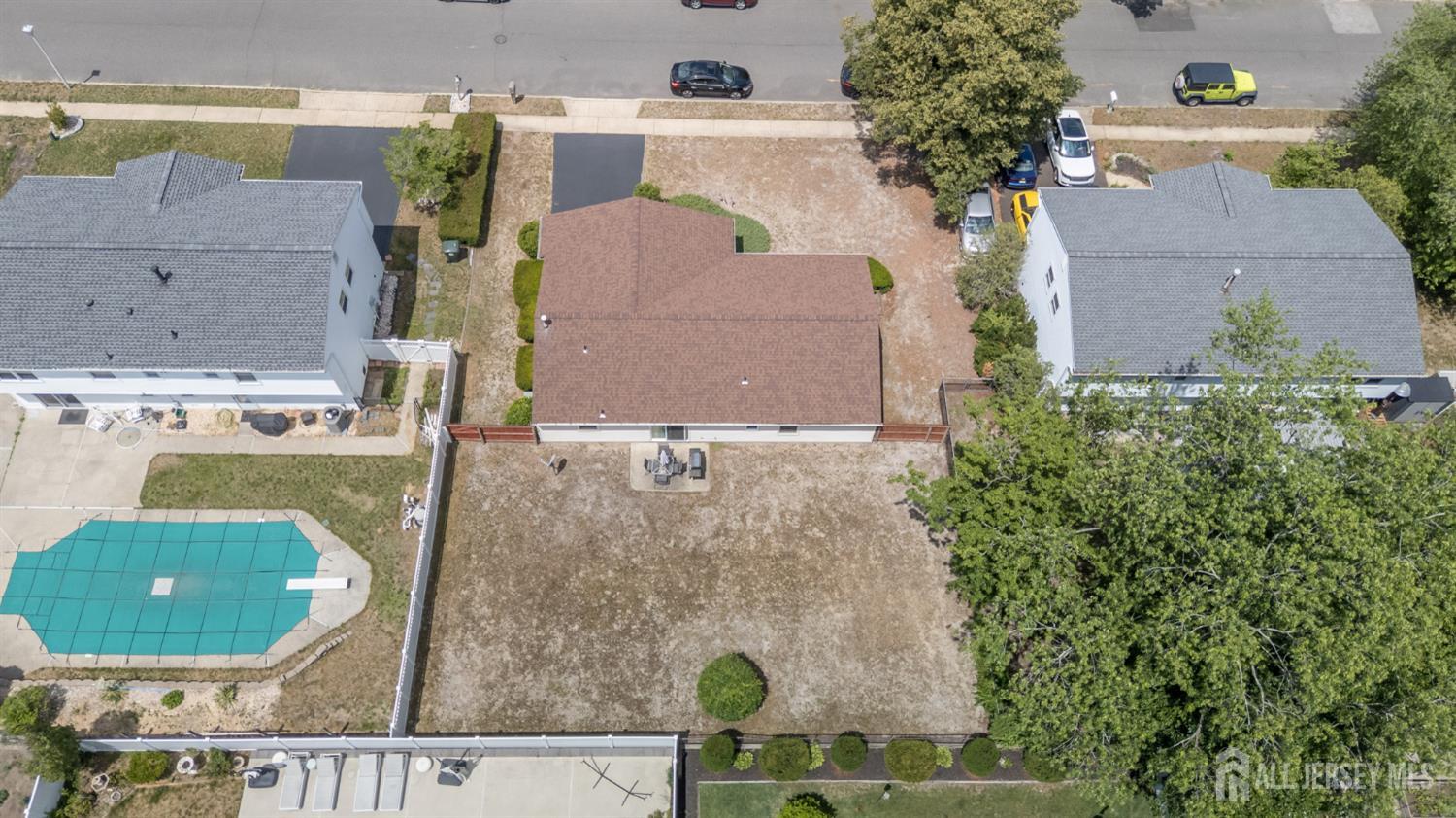 5 Evergreen Place Howell NJ 07731