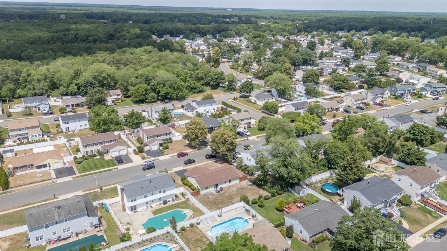 5 Evergreen Place Howell NJ 07731