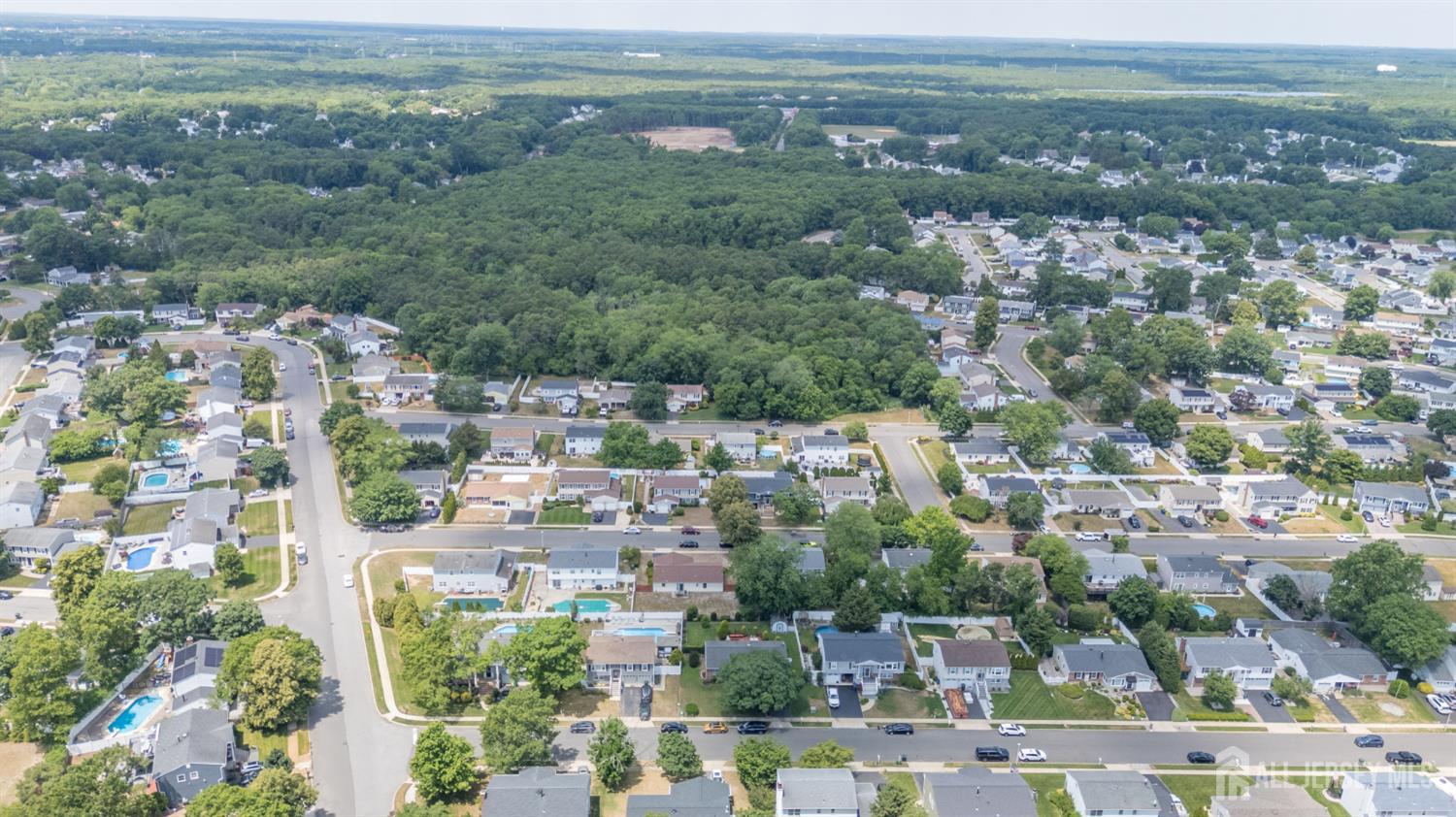 5 Evergreen Place Howell NJ 07731
