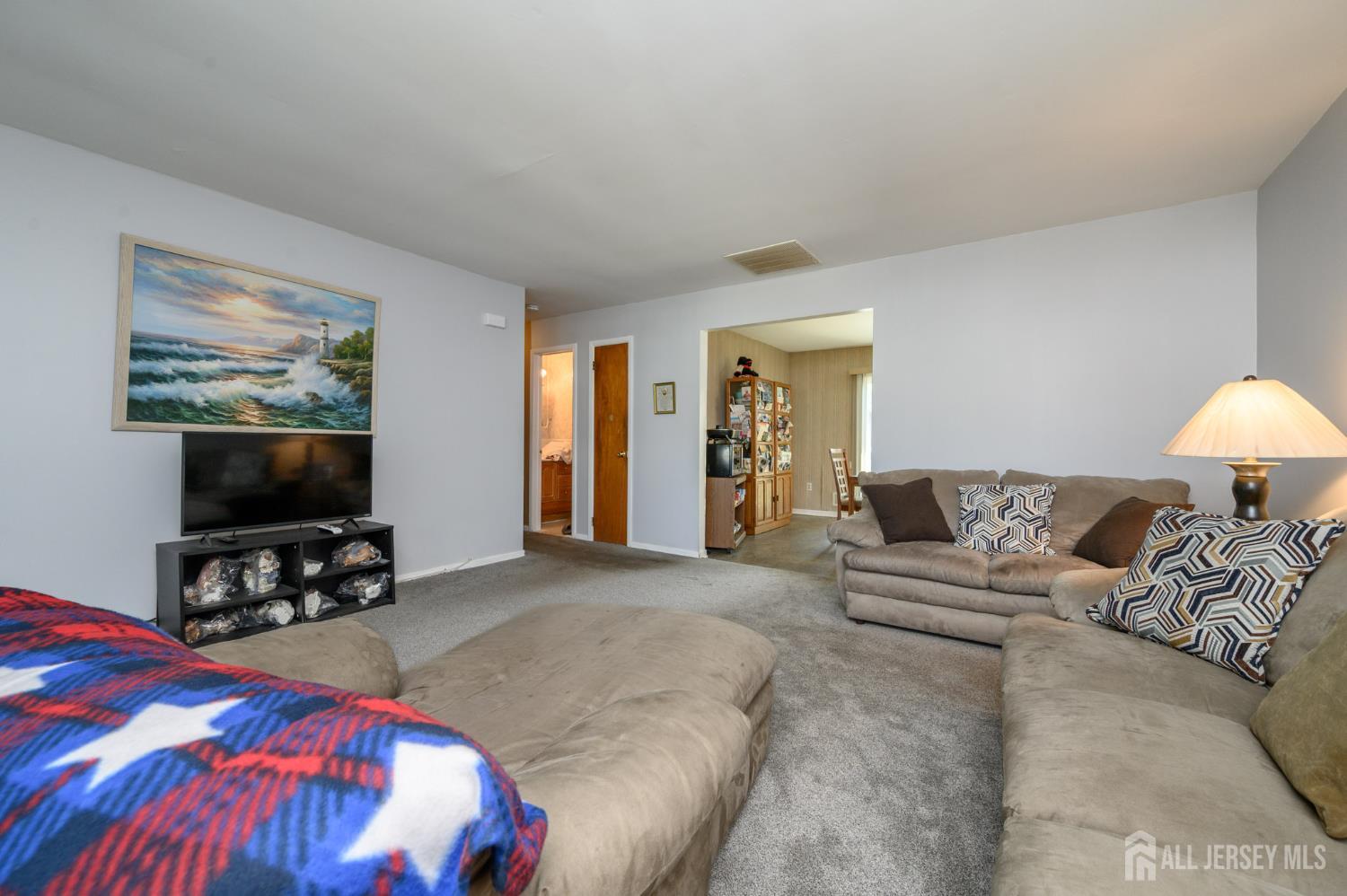 5 Evergreen Place Howell NJ 07731