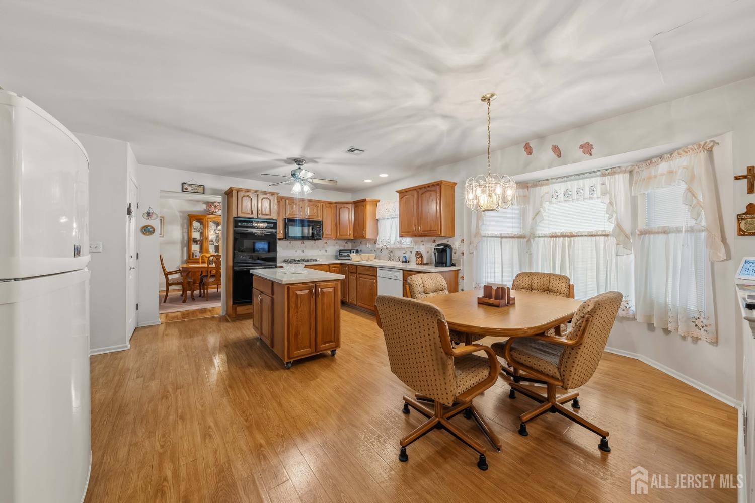 144 S Cliff Road Colonia NJ 07067
