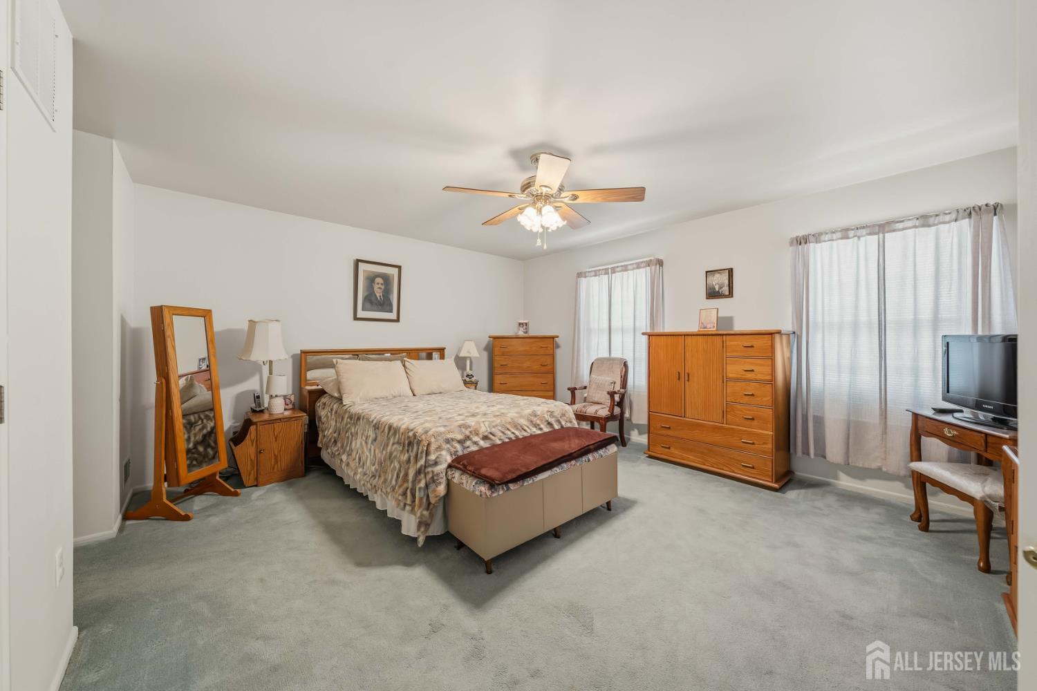 144 S Cliff Road Colonia NJ 07067