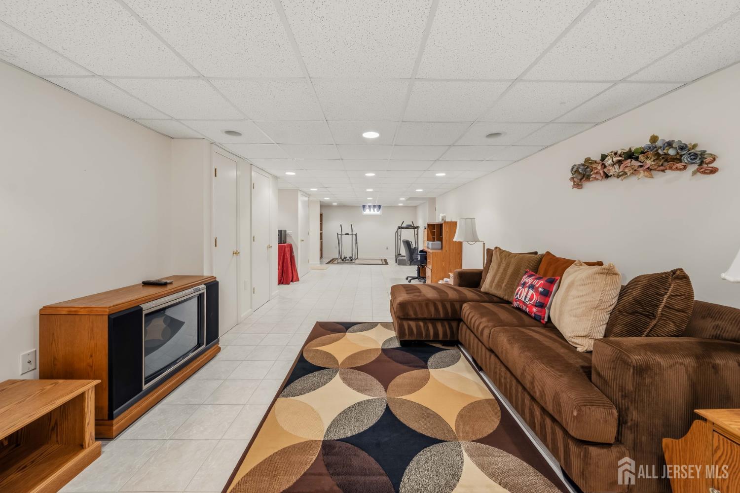 144 S Cliff Road Colonia NJ 07067
