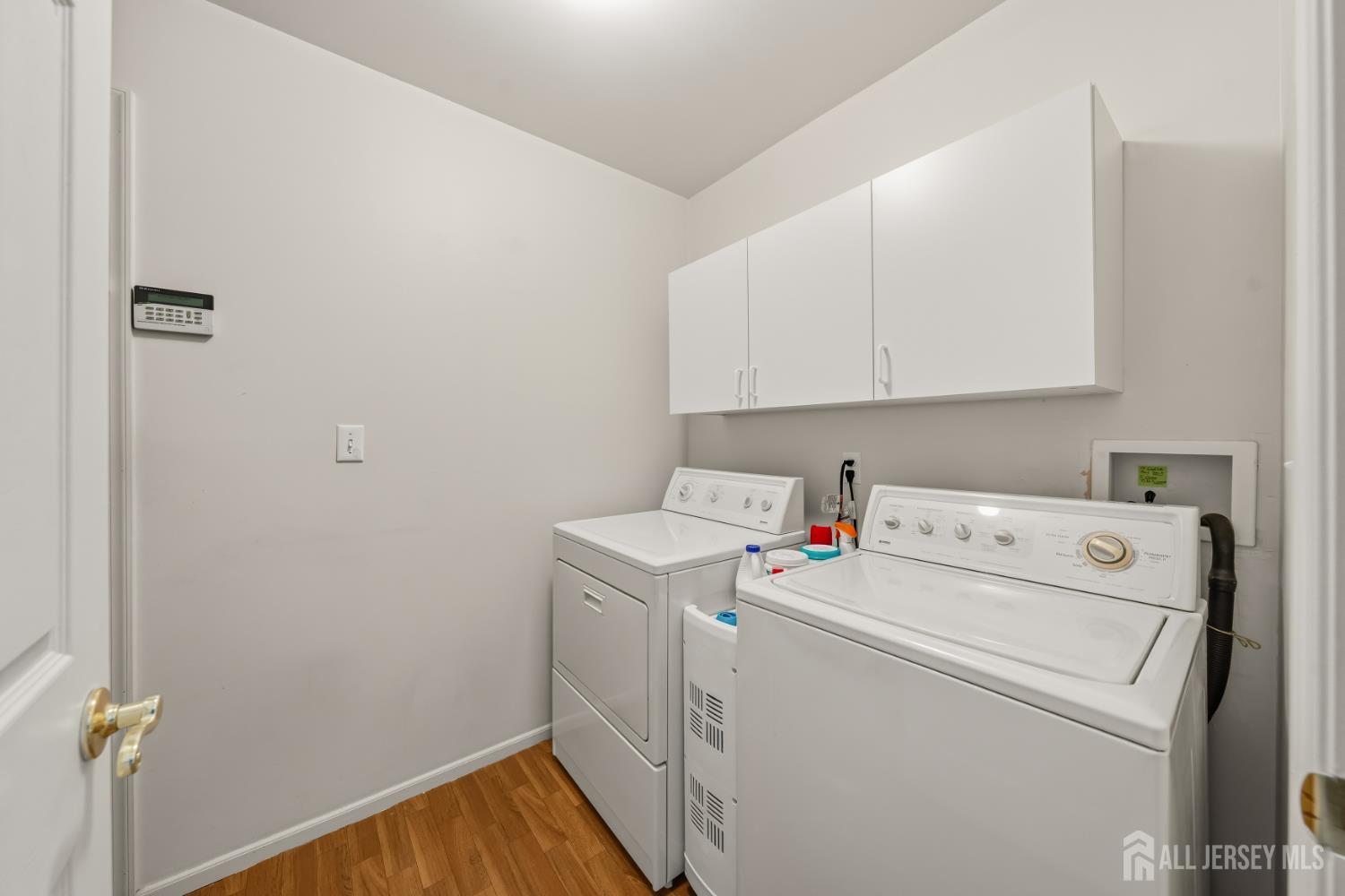 144 S Cliff Road Colonia NJ 07067