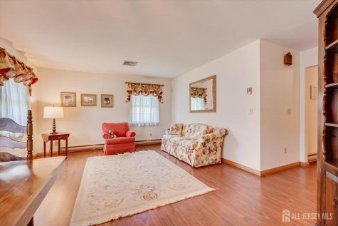 5 Charles Street Sayreville NJ 08879
