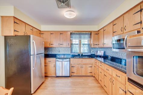 5 Charles Street Sayreville NJ 08879