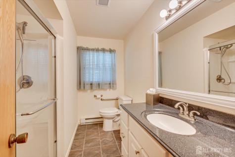 5 Charles Street Sayreville NJ 08879