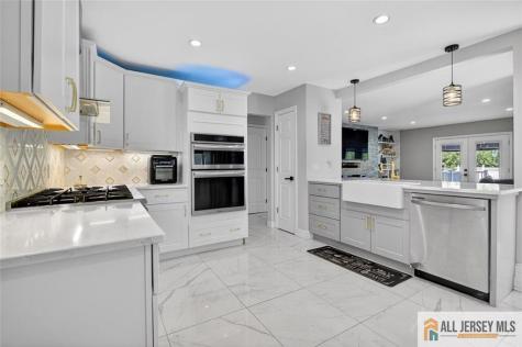 16 Colonial Drive East Brunswick NJ 08816