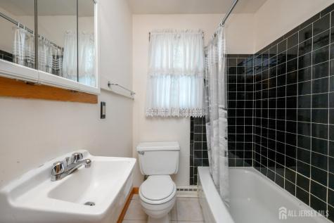 70 Gordon Avenue Old Bridge NJ 08857