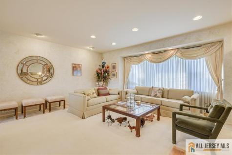 68 Beechwood Avenue Edison NJ 08837