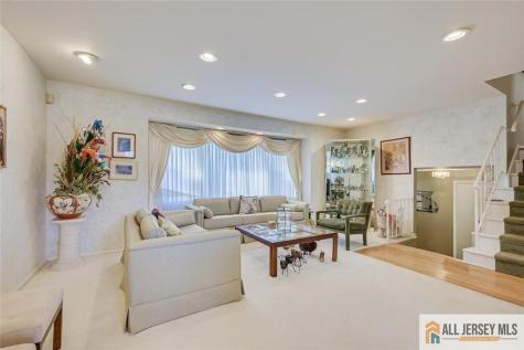 68 Beechwood Avenue Edison NJ 08837
