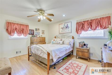 68 Beechwood Avenue Edison NJ 08837