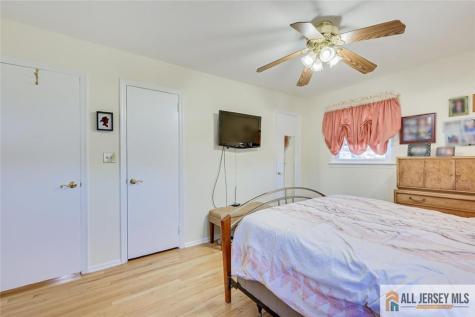 68 Beechwood Avenue Edison NJ 08837