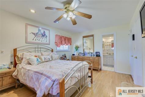 68 Beechwood Avenue Edison NJ 08837