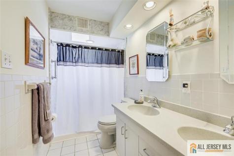 68 Beechwood Avenue Edison NJ 08837