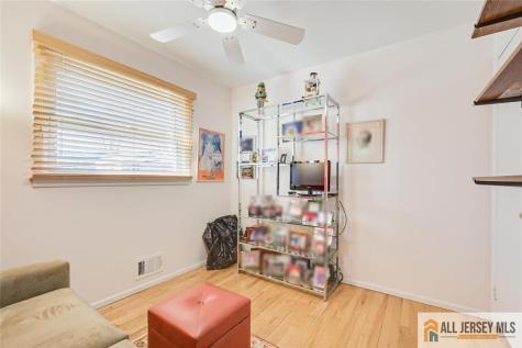 68 Beechwood Avenue Edison NJ 08837