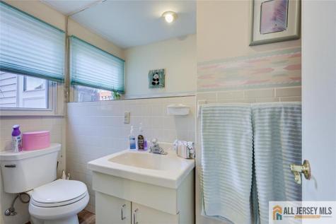 68 Beechwood Avenue Edison NJ 08837