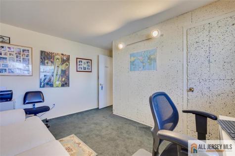 68 Beechwood Avenue Edison NJ 08837