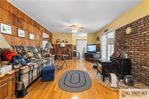 521 E Long Branch Avenue Ocean Gate NJ 08740