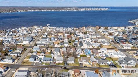 521 E Long Branch Avenue Ocean Gate NJ 08740