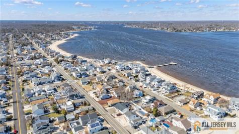 521 E Long Branch Avenue Ocean Gate NJ 08740