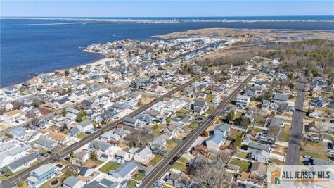 521 E Long Branch Avenue Ocean Gate NJ 08740