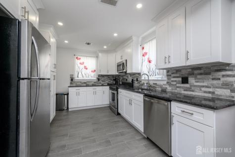 827 Lincoln Avenue Manville NJ 08835