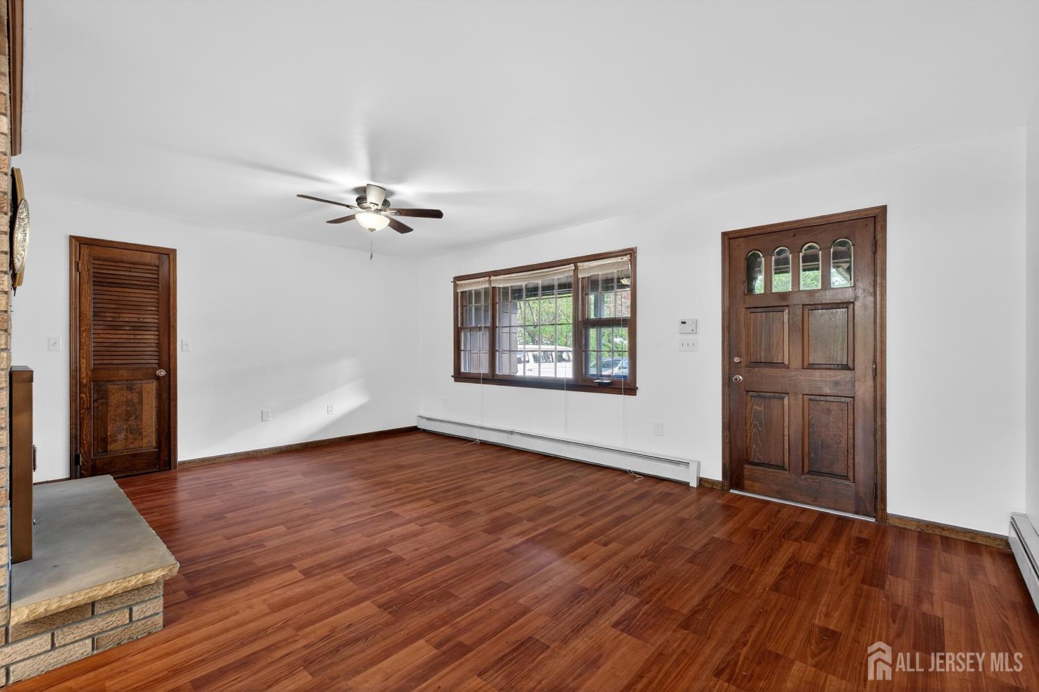 212 Oxford Road Edison NJ 08820