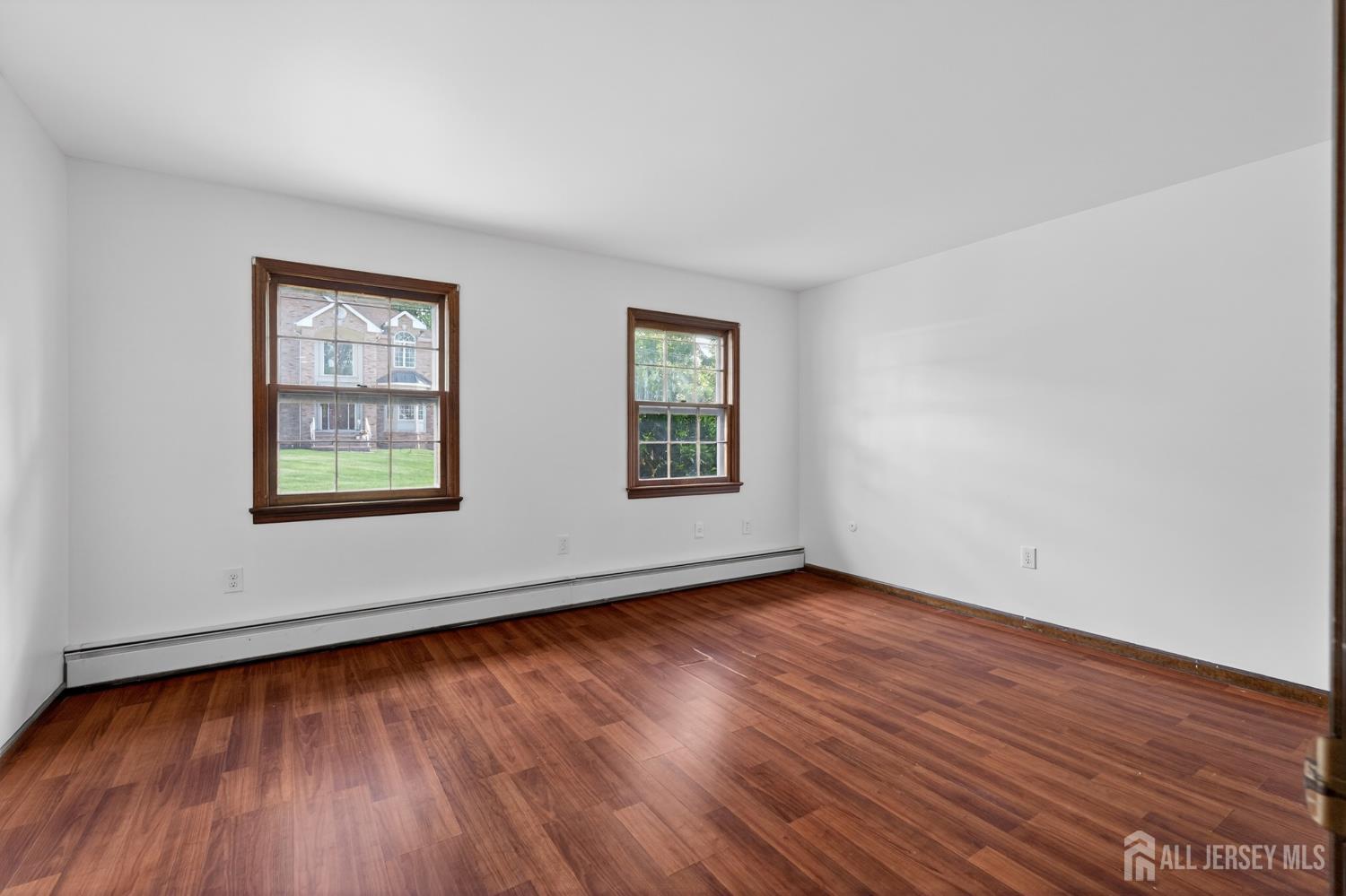 212 Oxford Road Edison NJ 08820