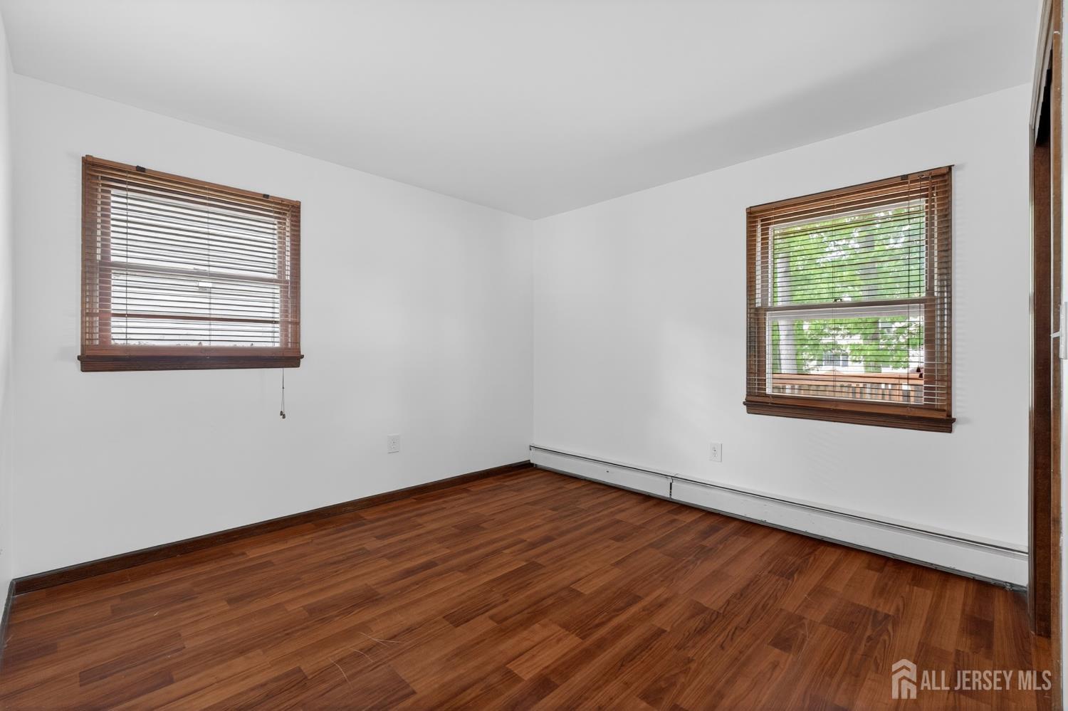212 Oxford Road Edison NJ 08820