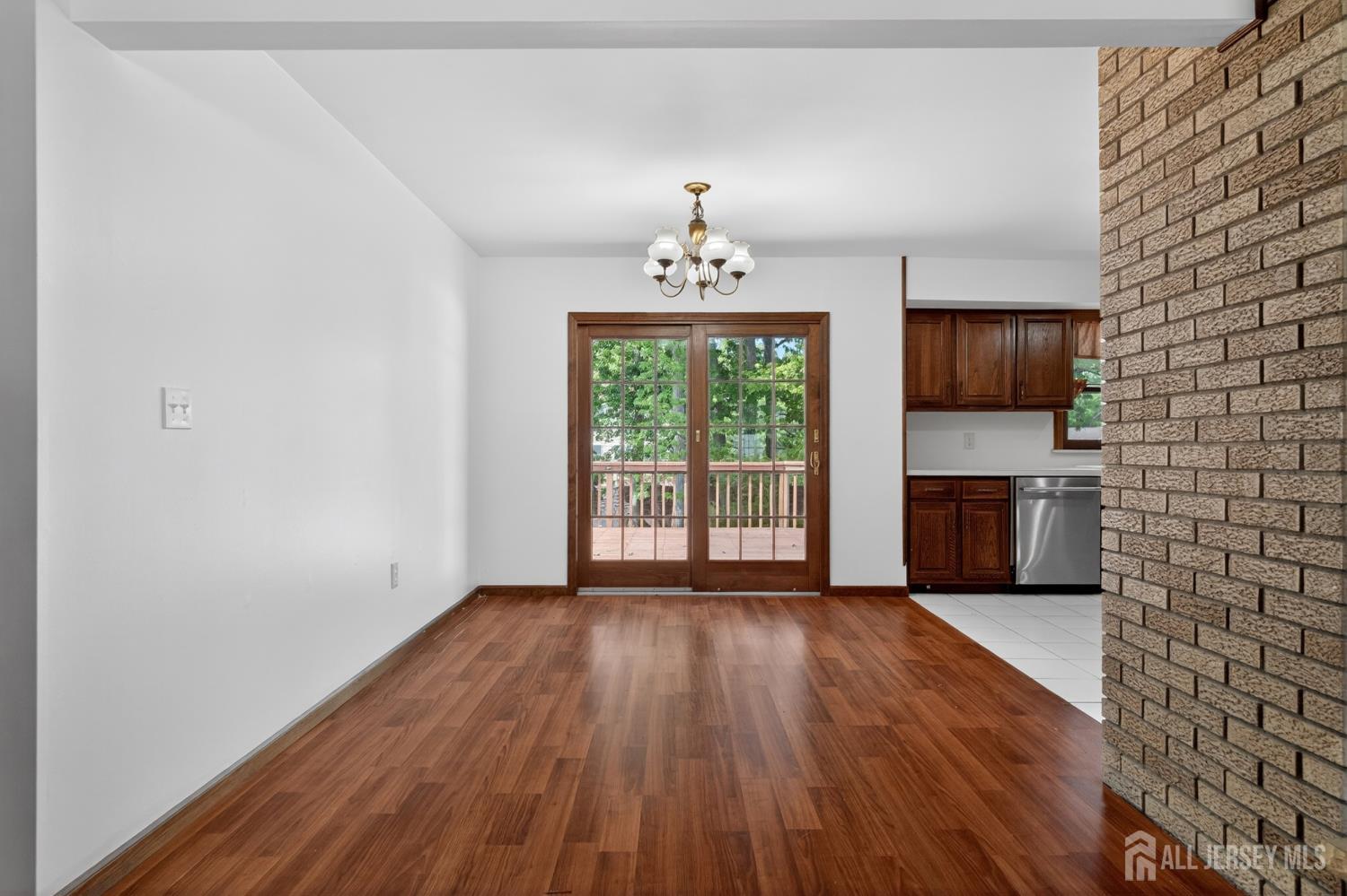 212 Oxford Road Edison NJ 08820