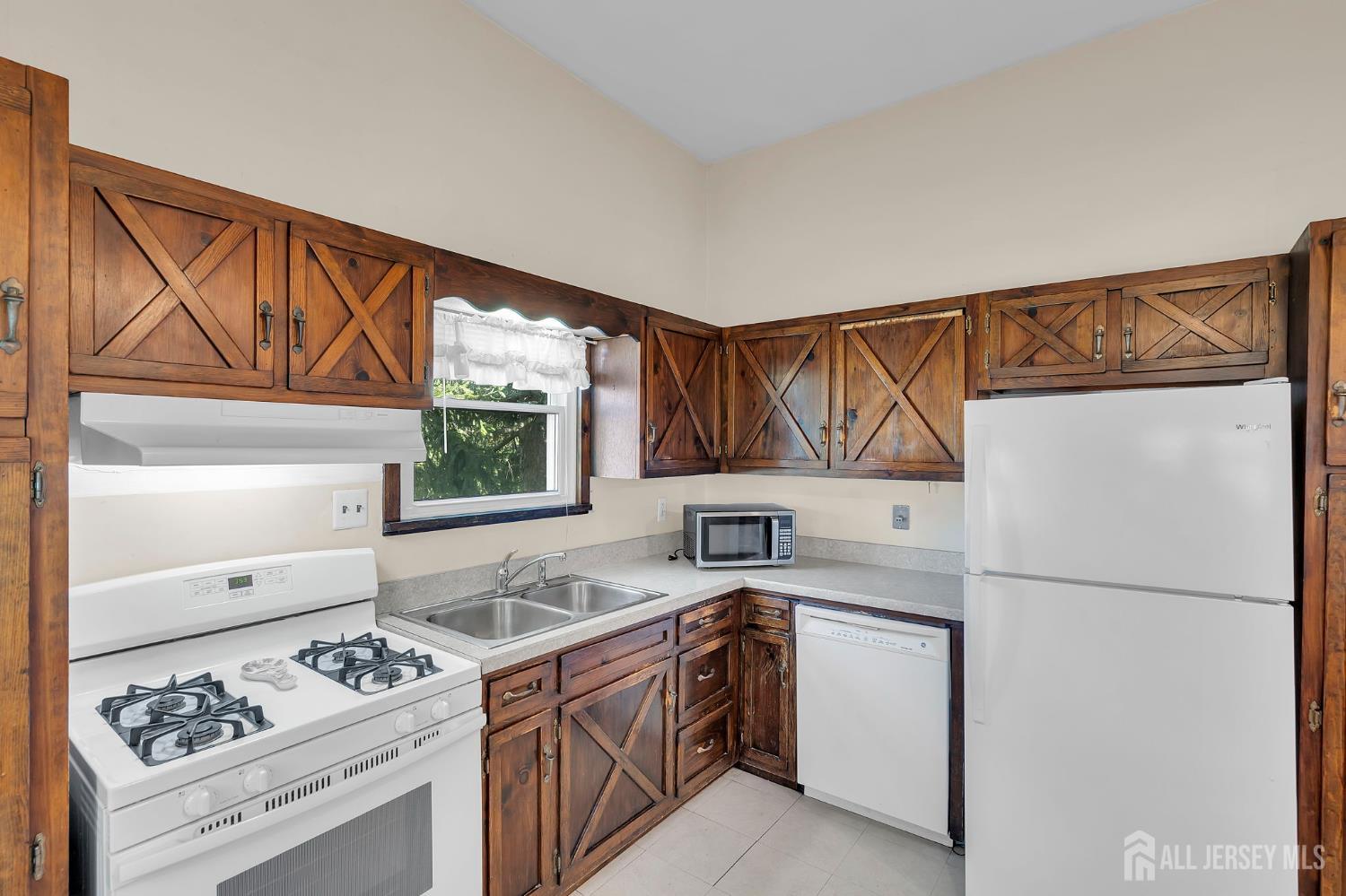 6 Pearl Road East Brunswick NJ 08816