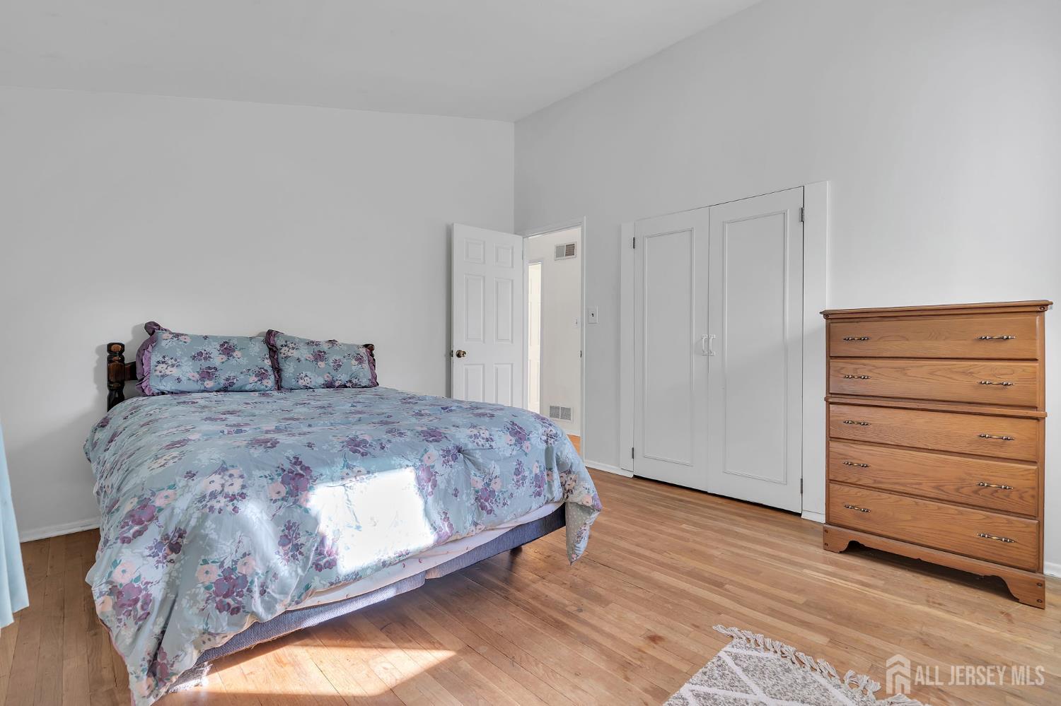 6 Pearl Road East Brunswick NJ 08816