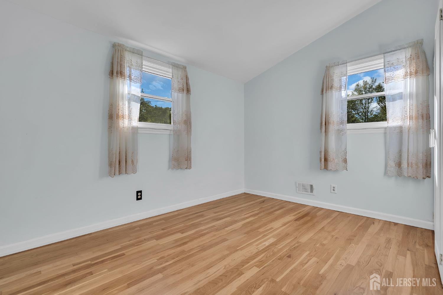 6 Pearl Road East Brunswick NJ 08816