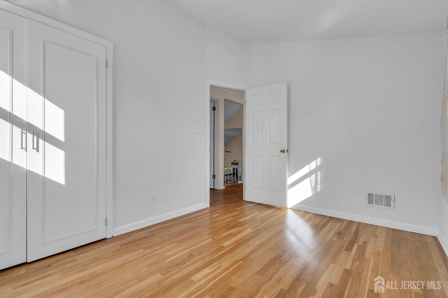 6 Pearl Road East Brunswick NJ 08816