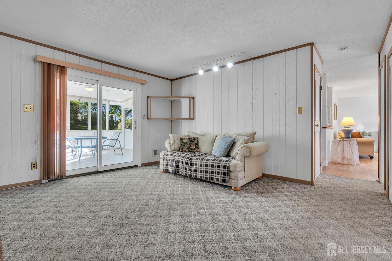 6 Pearl Road East Brunswick NJ 08816