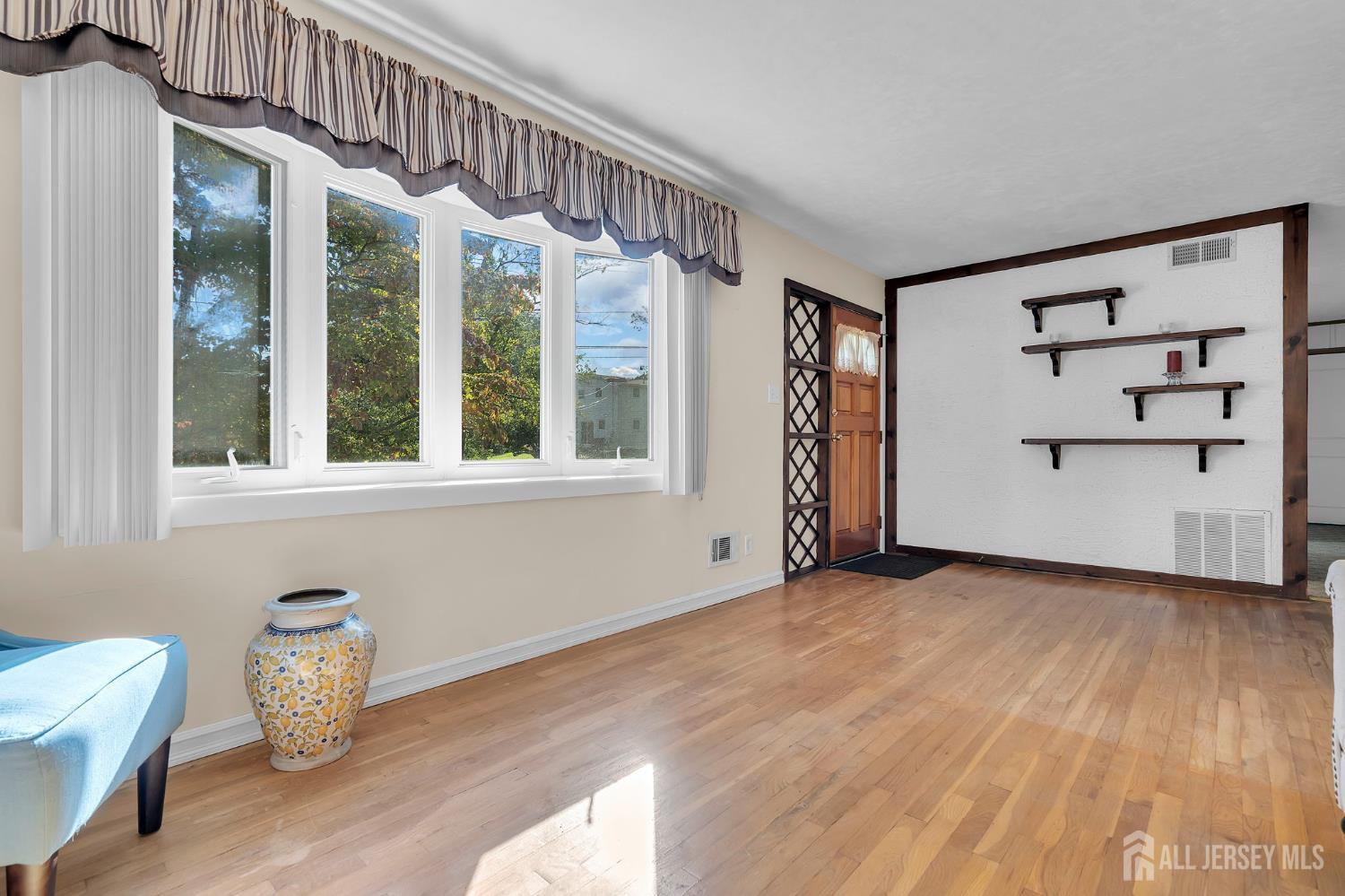 6 Pearl Road East Brunswick NJ 08816