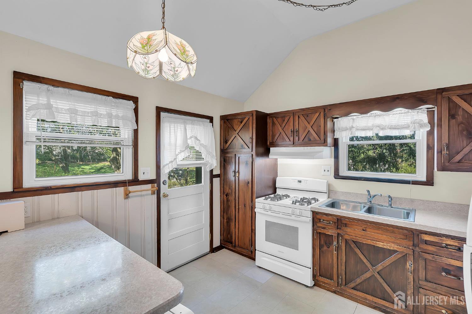6 Pearl Road East Brunswick NJ 08816