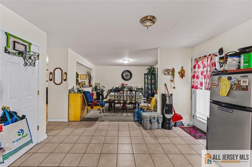 643 Drake Avenue Middlesex NJ 08846